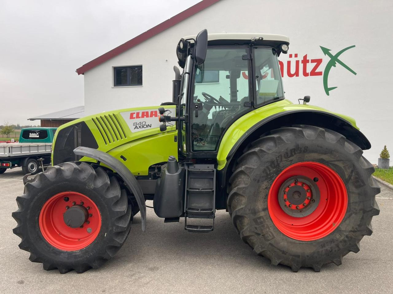 CLAAS Axion 840 CIS Hexashift - Traktorius: foto 2 CLAAS Axion 840 CIS Hexashift - Traktorius: foto 2