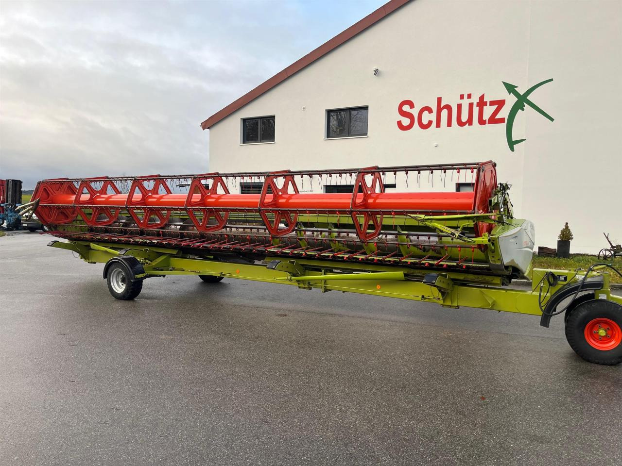 CLAAS Schneidwerk Vario V900 mit Wagen, Rapsausrüstung - Vežimėlis pjaunamąjai: foto 2 CLAAS Schneidwerk Vario V900 mit Wagen, Rapsausrüstung - Vežimėlis pjaunamąjai: foto 2