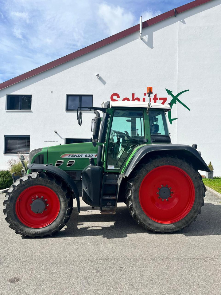 Fendt 820 Vario Com3 mit GPS / neuer Motor / 9647 Bh - Traktorius: foto 2 Fendt 820 Vario Com3 mit GPS / neuer Motor / 9647 Bh - Traktorius: foto 2
