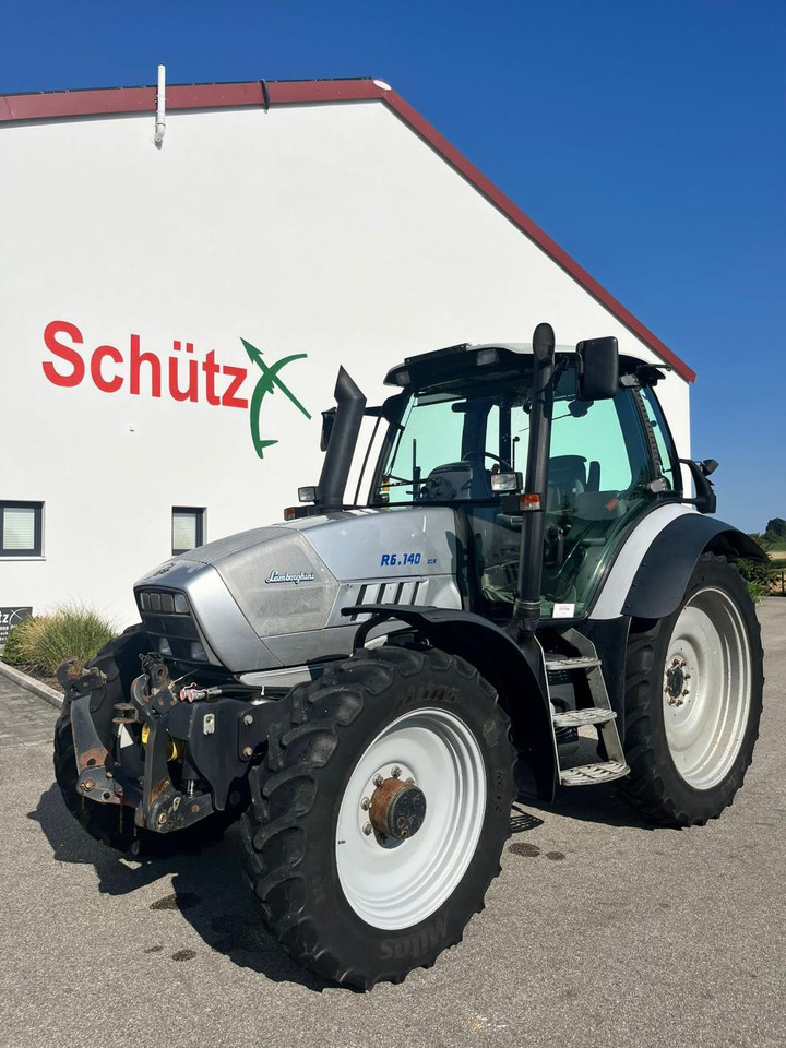 Lamborghini R6.140 DCR mit Frontzapfwelle und Frontkraftheber, Pflegeschlepper - Traktorius: foto 1 Lamborghini R6.140 DCR mit Frontzapfwelle und Frontkraftheber, Pflegeschlepper - Traktorius: foto 1