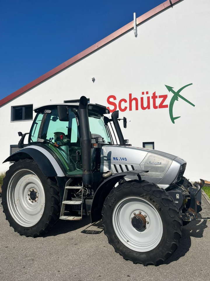 Lamborghini R6.140 DCR mit Frontzapfwelle und Frontkraftheber, Pflegeschlepper - Traktorius: foto 2 Lamborghini R6.140 DCR mit Frontzapfwelle und Frontkraftheber, Pflegeschlepper - Traktorius: foto 2