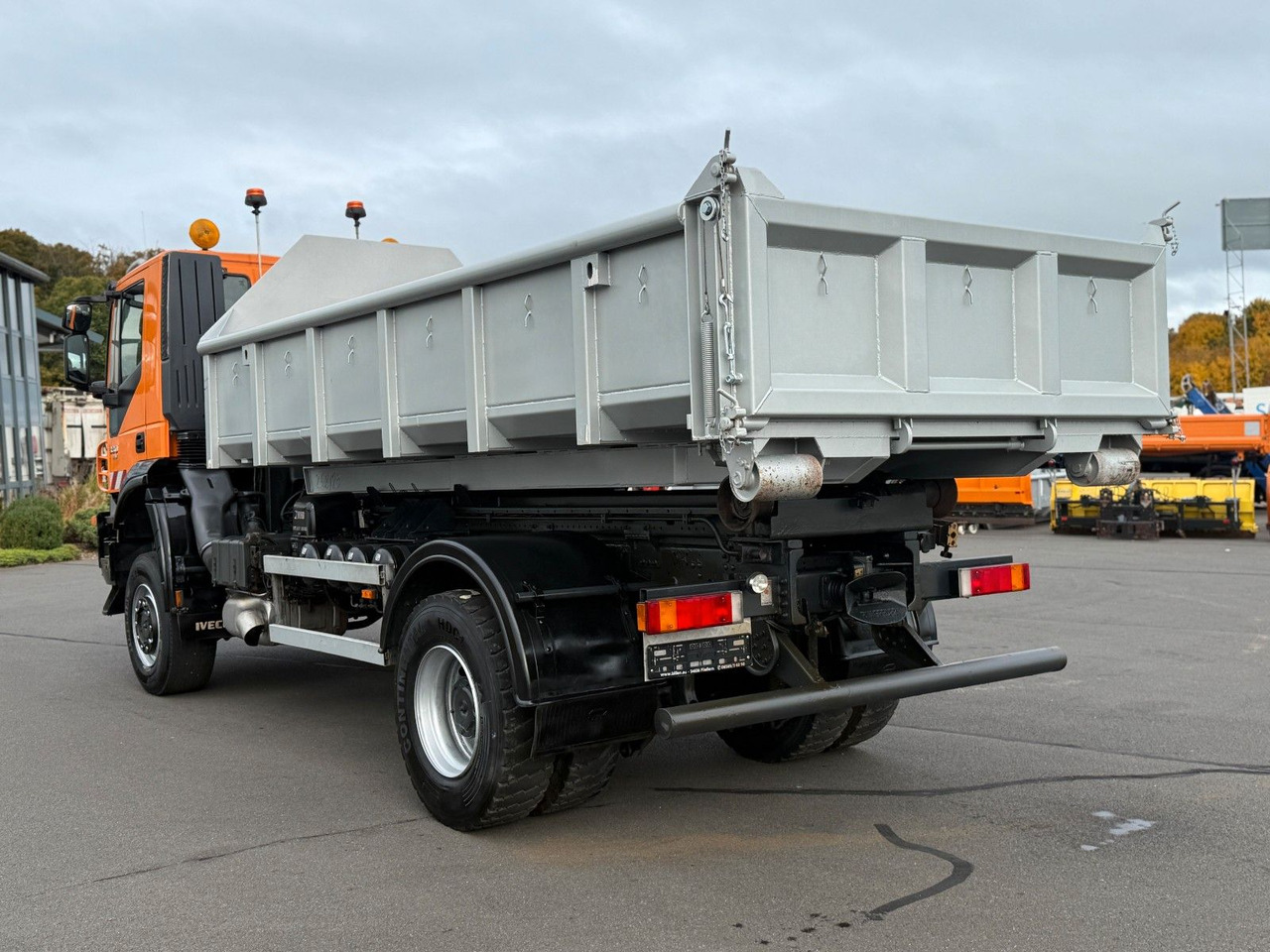 Iveco Trakker 330 EEV Winterdienst Abroll - Hook-lift sunkvežimis: foto 3 Iveco Trakker 330 EEV Winterdienst Abroll - Hook-lift sunkvežimis: foto 3