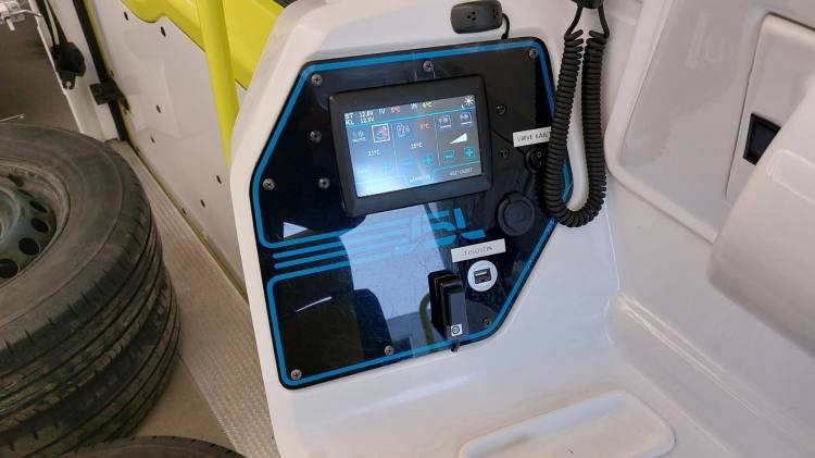 FORD TRANSIT 2,0TDI AMBULANCE KLIMA 12.2018 EURO 6, 3 UNITS lizingą FORD TRANSIT 2,0TDI AMBULANCE KLIMA 12.2018 EURO 6, 3 UNITS: foto 11 FORD TRANSIT 2,0TDI AMBULANCE KLIMA 12.2018 EURO 6, 3 UNITS lizingą FORD TRANSIT 2,0TDI AMBULANCE KLIMA 12.2018 EURO 6, 3 UNITS: foto 11