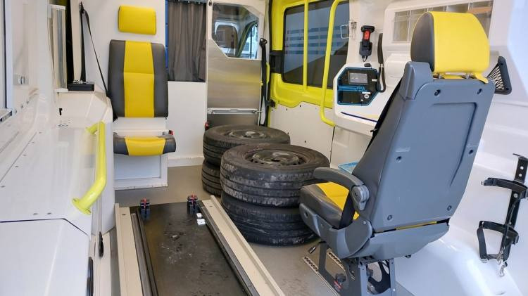 FORD TRANSIT 2,0TDI AMBULANCE KLIMA 12.2018 EURO 6, 3 UNITS lizingą FORD TRANSIT 2,0TDI AMBULANCE KLIMA 12.2018 EURO 6, 3 UNITS: foto 10 FORD TRANSIT 2,0TDI AMBULANCE KLIMA 12.2018 EURO 6, 3 UNITS lizingą FORD TRANSIT 2,0TDI AMBULANCE KLIMA 12.2018 EURO 6, 3 UNITS: foto 10