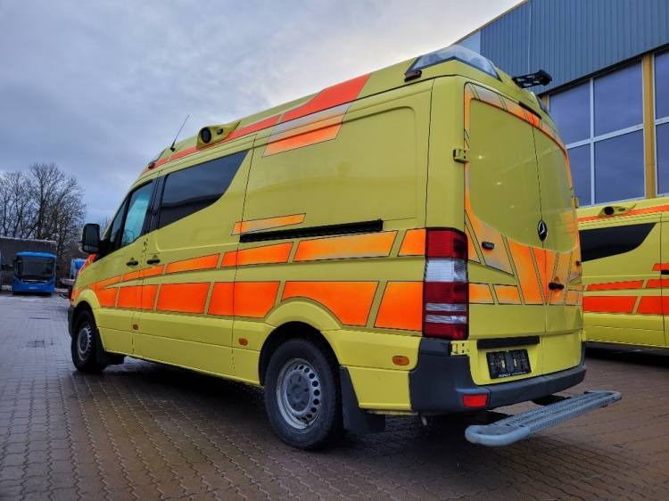 MERCEDES – BENZ SPRINTER 2.2D AMBULANCE (PROFILE) KLIMA 11.2014 EURO 5 - Greitosios pagalbos automobilis: foto 3 MERCEDES – BENZ SPRINTER 2.2D AMBULANCE (PROFILE) KLIMA 11.2014 EURO 5 - Greitosios pagalbos automobilis: foto 3
