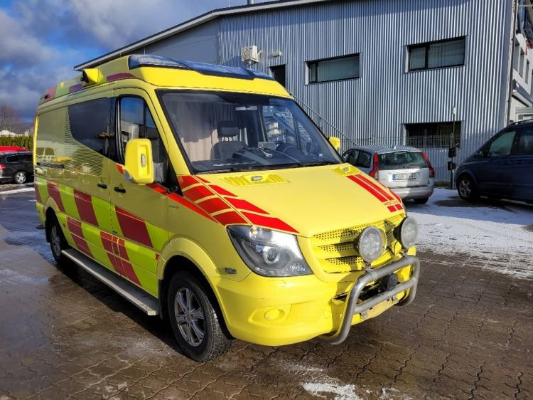 MERCEDES – BENZ SPRINTER 3.0D AMBULANCE (PROFILE) KLIMA 2.2016 EURO 6  - Greitosios pagalbos automobilis: foto 1 MERCEDES – BENZ SPRINTER 3.0D AMBULANCE (PROFILE) KLIMA 2.2016 EURO 6  - Greitosios pagalbos automobilis: foto 1