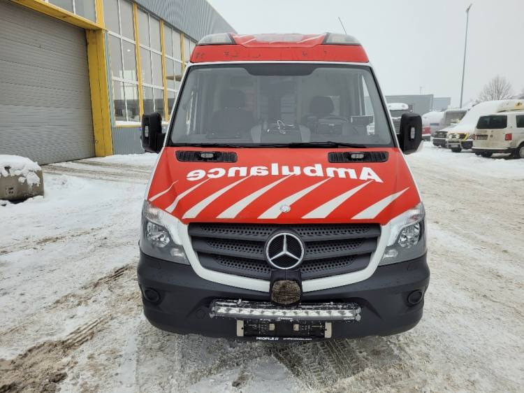 MERCEDES – BENZ SPRINTER 3.0D AMBULANCE (PROFILE) KLIMA 7.2015 EURO 6 - Greitosios pagalbos automobilis: foto 3 MERCEDES – BENZ SPRINTER 3.0D AMBULANCE (PROFILE) KLIMA 7.2015 EURO 6 - Greitosios pagalbos automobilis: foto 3