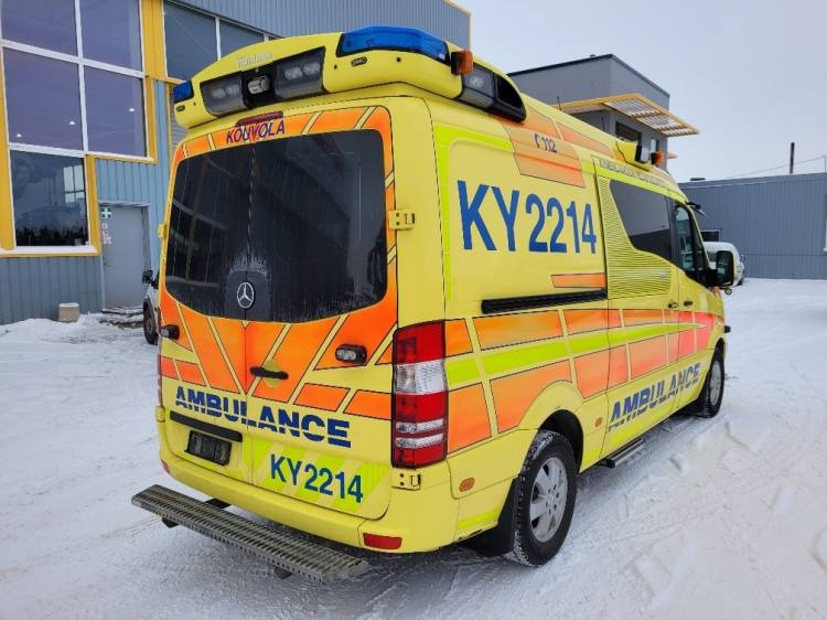 MERCEDES – BENZ SPRINTER 3.0D AMBULANCE (TAMLANS) KLIMA, 11.2016, EURO 6  - Greitosios pagalbos automobilis: foto 4 MERCEDES – BENZ SPRINTER 3.0D AMBULANCE (TAMLANS) KLIMA, 11.2016, EURO 6  - Greitosios pagalbos automobilis: foto 4