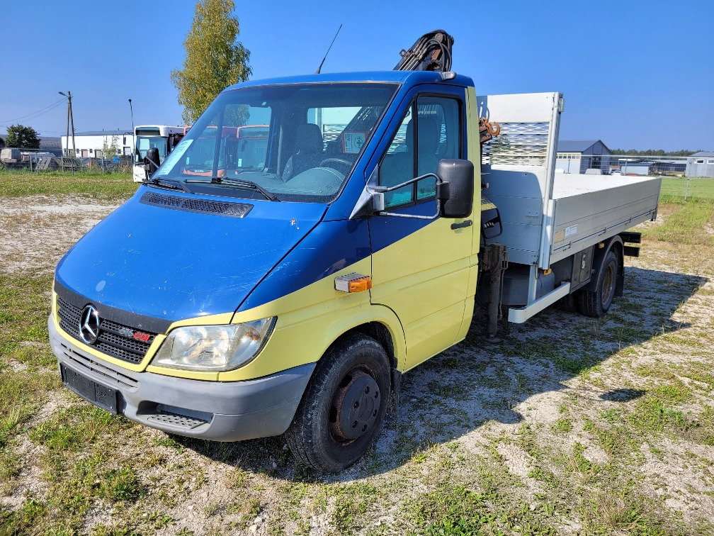 MERCEDES – BENZ SPRINTER 616CDI HIAB 027-2 Crane 10.2004 - Bortinis automobilis: foto 2 MERCEDES – BENZ SPRINTER 616CDI HIAB 027-2 Crane 10.2004 - Bortinis automobilis: foto 2