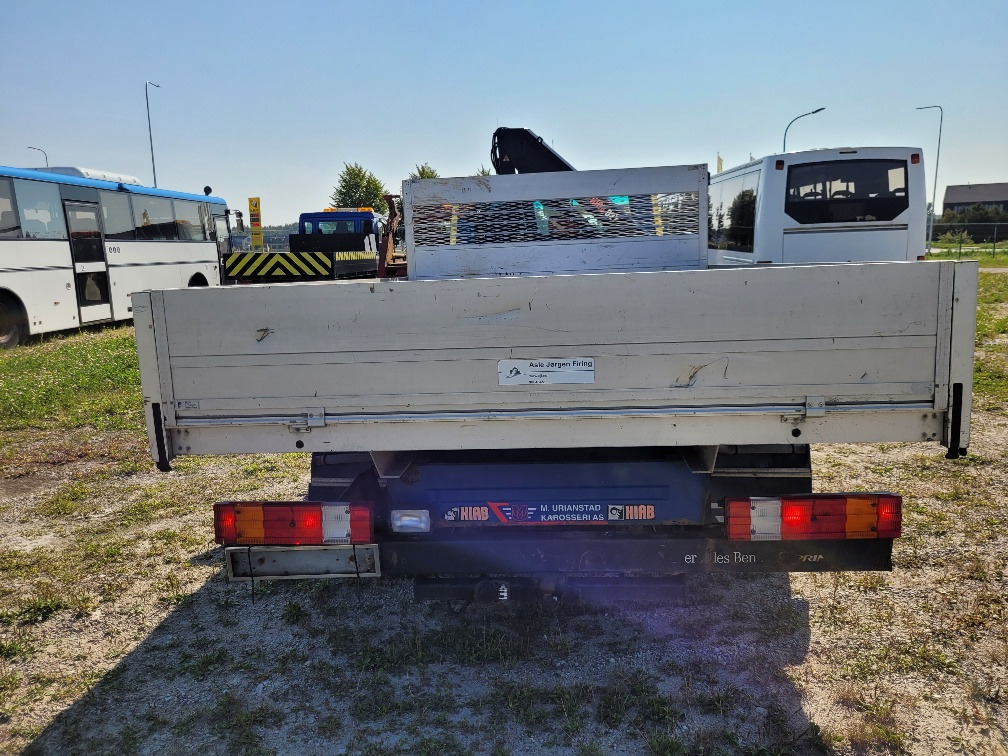 MERCEDES – BENZ SPRINTER 616CDI HIAB 027-2 Crane 10.2004  - Bortinis automobilis: foto 5 MERCEDES – BENZ SPRINTER 616CDI HIAB 027-2 Crane 10.2004  - Bortinis automobilis: foto 5