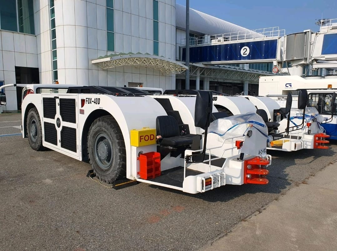 BlissFox - ABC 40D - Orlaivių vilkikas: foto 3 BlissFox - ABC 40D - Orlaivių vilkikas: foto 3