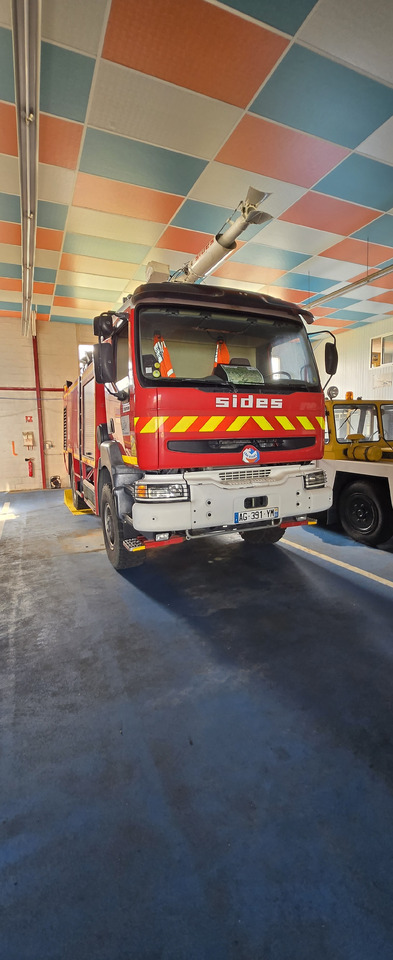 Sides - Gaisrinė mašina: foto 1 Sides - Gaisrinė mašina: foto 1