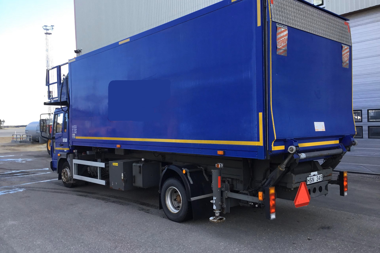 Trepel Catering - Maisto tiekimo į orlaivį keltuvas: foto 3 Trepel Catering - Maisto tiekimo į orlaivį keltuvas: foto 3