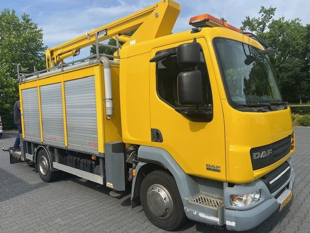 DAF LF 220 FA45.220 LF Custers T265-12.5 - Autobokštelio: foto 2 DAF LF 220 FA45.220 LF Custers T265-12.5 - Autobokštelio: foto 2