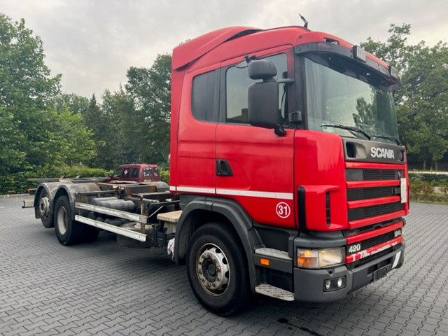 Scania R124-420 .420 6x2 - Važiuoklės sunkvežimis: foto 2 Scania R124-420 .420 6x2 - Važiuoklės sunkvežimis: foto 2