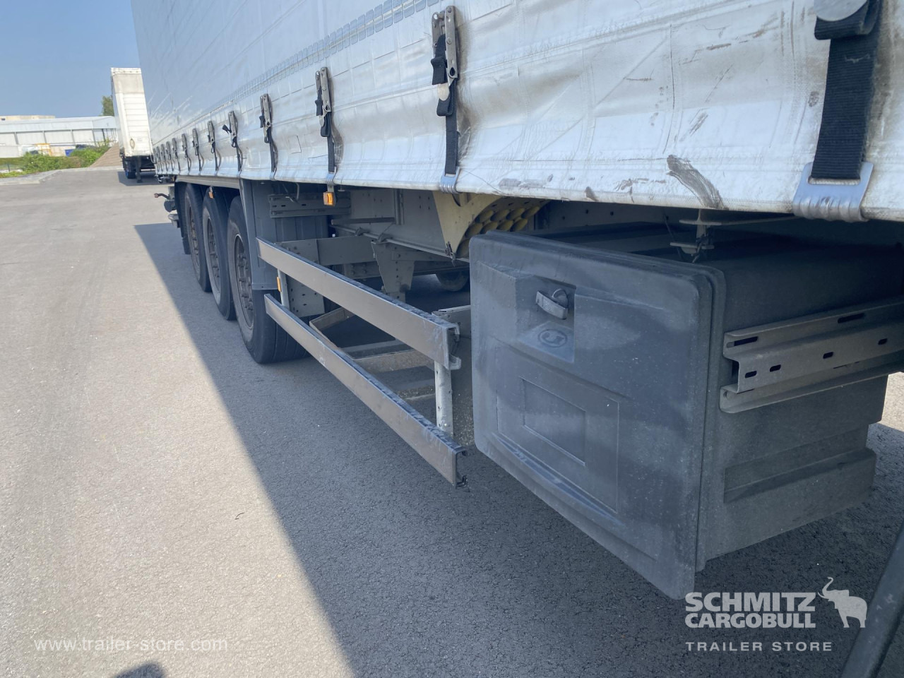 SCHMITZ Curtainsider Mega Taillift - Tentinė puspriekabė: foto 4 SCHMITZ Curtainsider Mega Taillift - Tentinė puspriekabė: foto 4