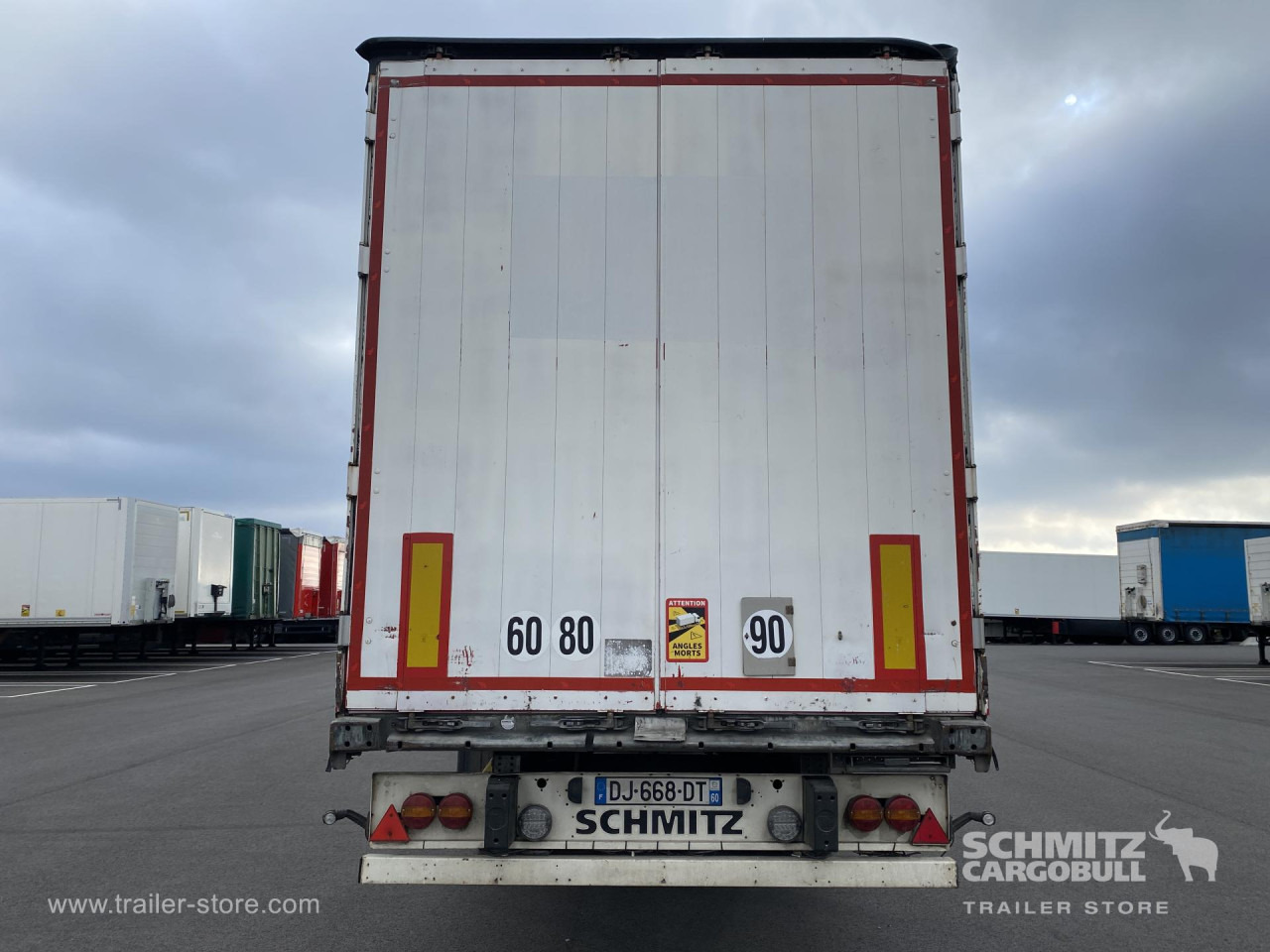 SCHMITZ Curtainsider Standard - Tentinė puspriekabė: foto 2 SCHMITZ Curtainsider Standard - Tentinė puspriekabė: foto 2