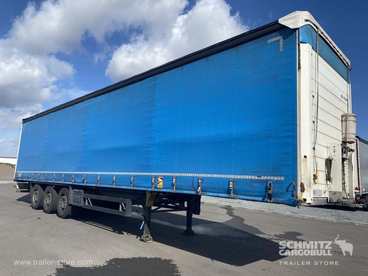 SCHMITZ Curtainsider Standard - Tentinė puspriekabė: foto 1 SCHMITZ Curtainsider Standard - Tentinė puspriekabė: foto 1