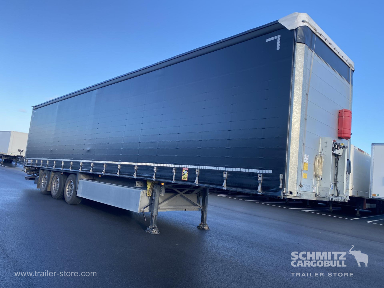 SCHMITZ Curtainsider Standard Taillift - Tentinė puspriekabė: foto 1 SCHMITZ Curtainsider Standard Taillift - Tentinė puspriekabė: foto 1