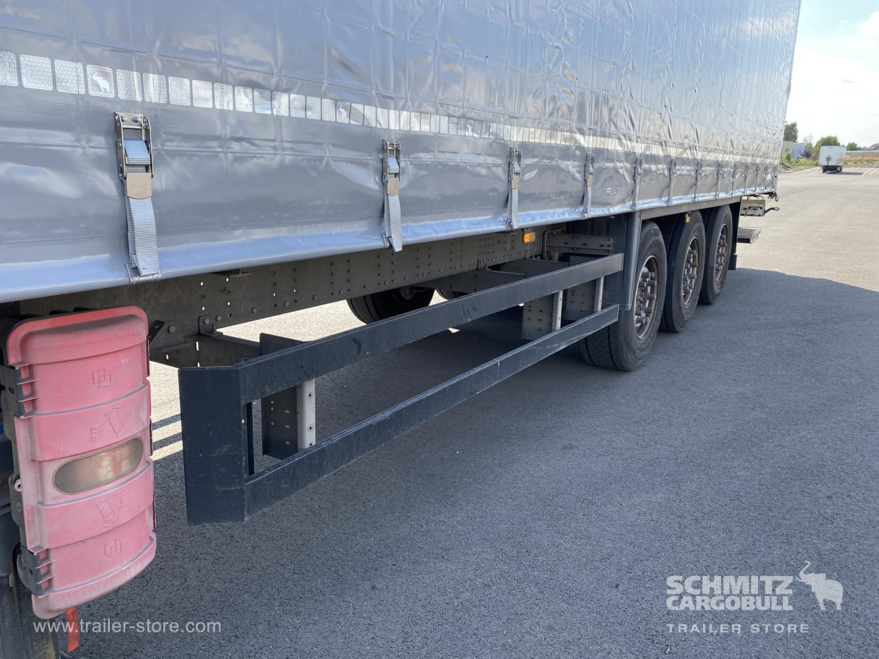 SCHMITZ Curtainsider Standard Taillift - Tentinė puspriekabė: foto 4 SCHMITZ Curtainsider Standard Taillift - Tentinė puspriekabė: foto 4