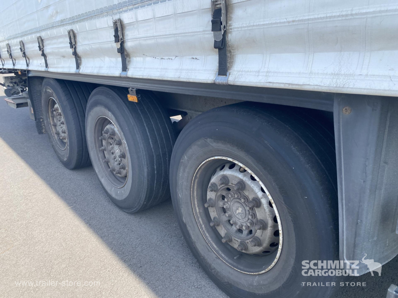 SCHMITZ Curtainsider Standard Taillift - Tentinė puspriekabė: foto 3 SCHMITZ Curtainsider Standard Taillift - Tentinė puspriekabė: foto 3