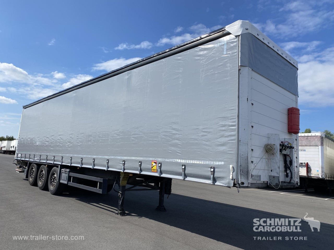 SCHMITZ Curtainsider Standard Taillift - Tentinė puspriekabė: foto 1 SCHMITZ Curtainsider Standard Taillift - Tentinė puspriekabė: foto 1