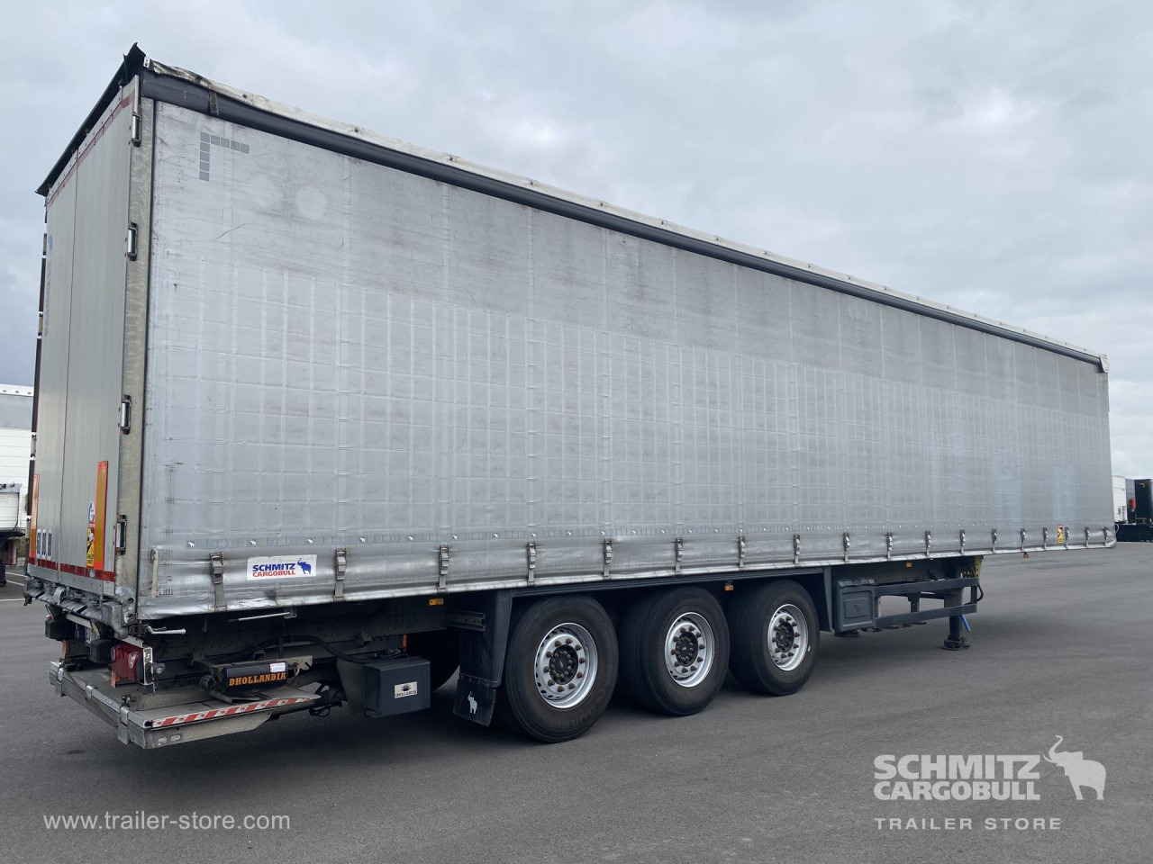 SCHMITZ Curtainsider Standard Taillift - Tentinė puspriekabė: foto 3 SCHMITZ Curtainsider Standard Taillift - Tentinė puspriekabė: foto 3