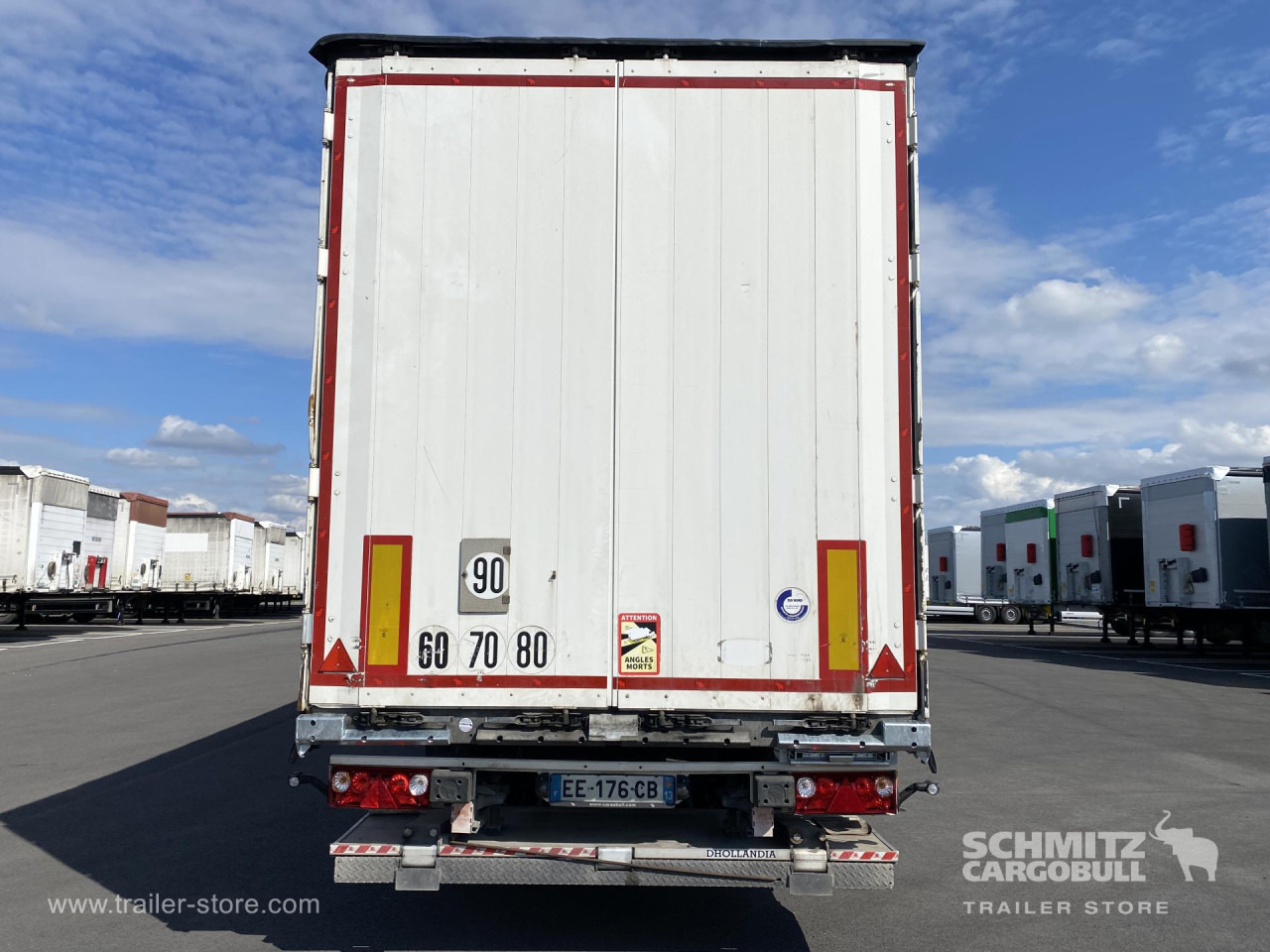 SCHMITZ Curtainsider Standard Taillift - Tentinė puspriekabė: foto 2 SCHMITZ Curtainsider Standard Taillift - Tentinė puspriekabė: foto 2
