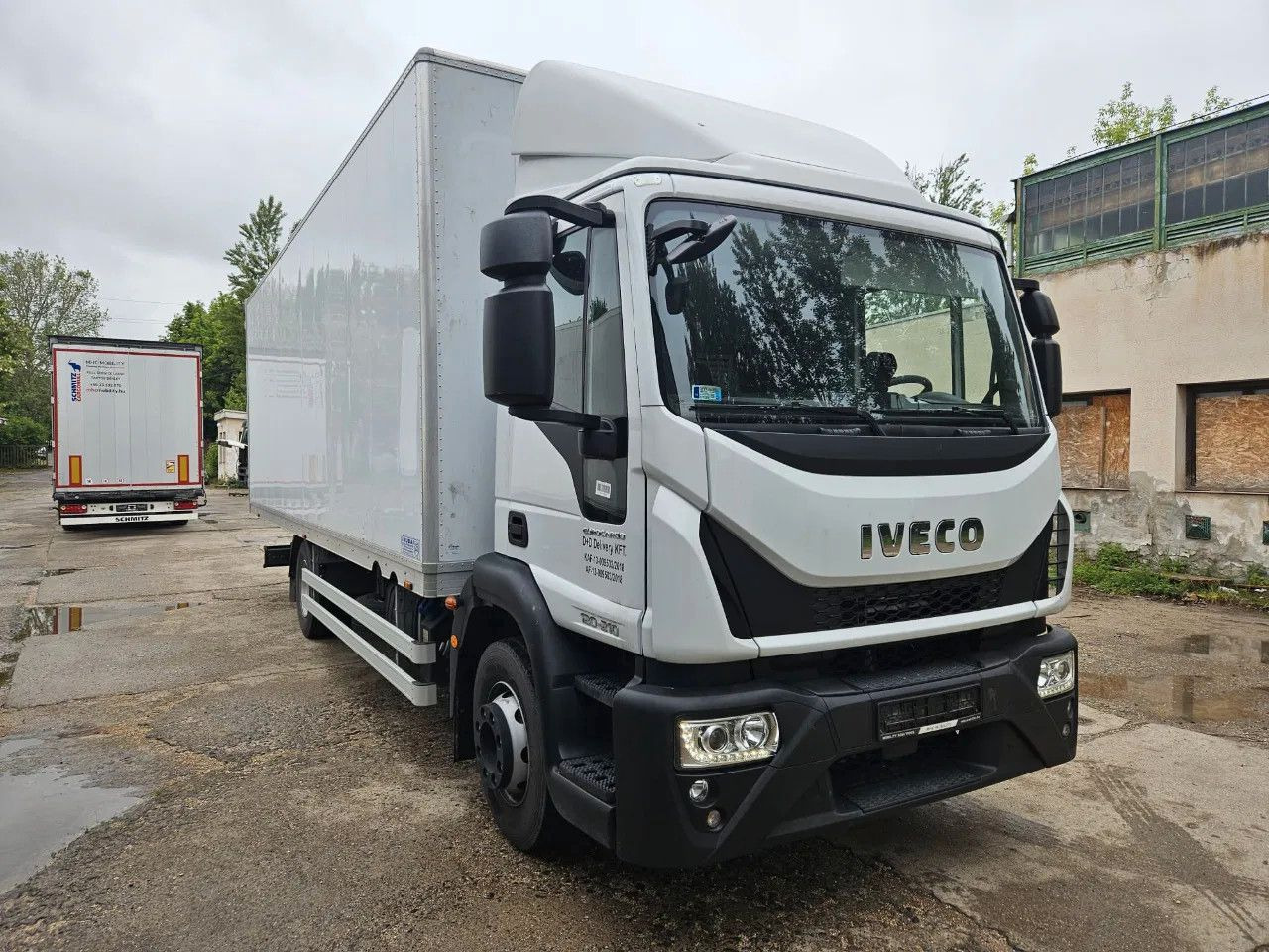 Iveco EuroCargo 120 - 210 BOX 12t Only 7554 km - Furgonas sunkvežimis: foto 3 Iveco EuroCargo 120 - 210 BOX 12t Only 7554 km - Furgonas sunkvežimis: foto 3