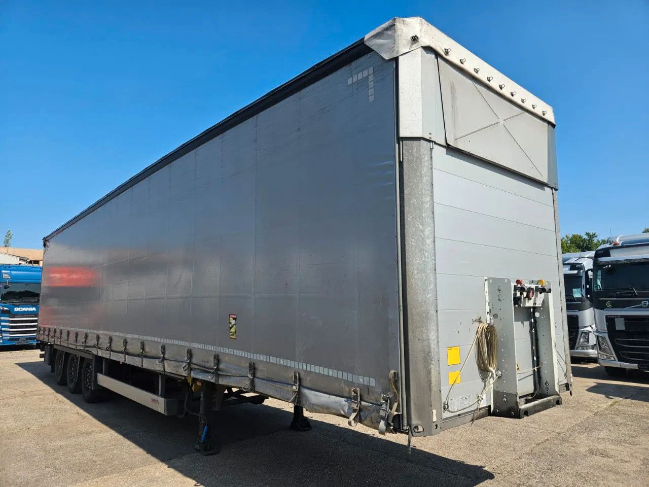 Schmitz Cargobull SCB S3T VARIOS 5 units! Lifting Axle A&C, XL Cod - Tentinė puspriekabė: foto 2 Schmitz Cargobull SCB S3T VARIOS 5 units! Lifting Axle A&C, XL Cod - Tentinė puspriekabė: foto 2