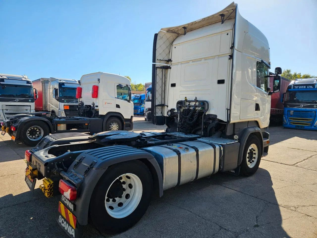 Scania R410 Standard-Topline-Opti Cruise - Vilkikas: foto 3 Scania R410 Standard-Topline-Opti Cruise - Vilkikas: foto 3
