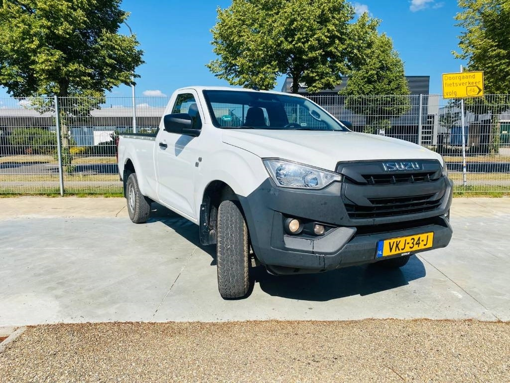 Isuzu D-Max Socage - Lengvasis automobilis: foto 2 Isuzu D-Max Socage - Lengvasis automobilis: foto 2