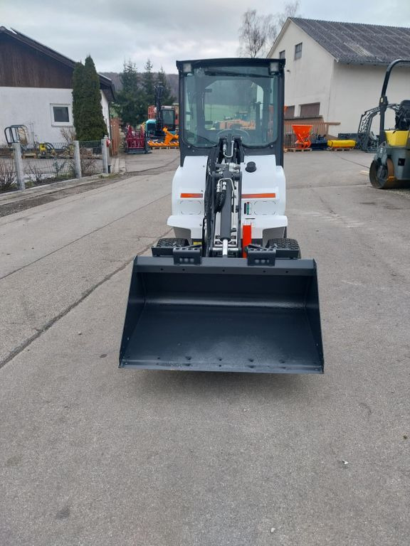 Bobcat L 28 - Ratinis krautuvas: foto 3 Bobcat L 28 - Ratinis krautuvas: foto 3
