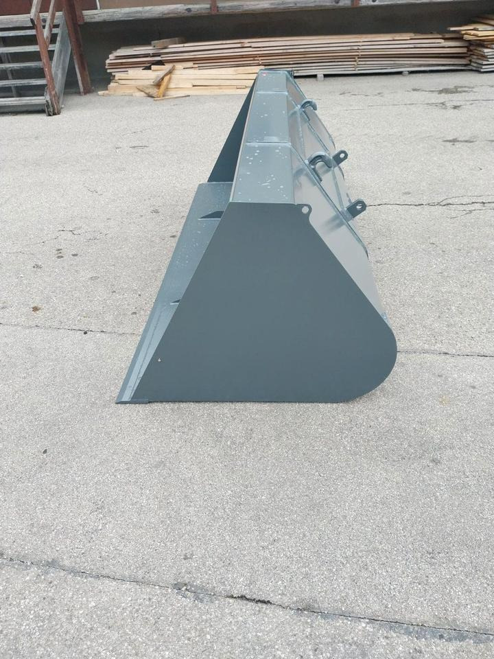 Schaufel 2,4m Euro Volumen Schlepper Frontladerschaufel Fendt - Krautuvo kaušas: foto 5 Schaufel 2,4m Euro Volumen Schlepper Frontladerschaufel Fendt - Krautuvo kaušas: foto 5