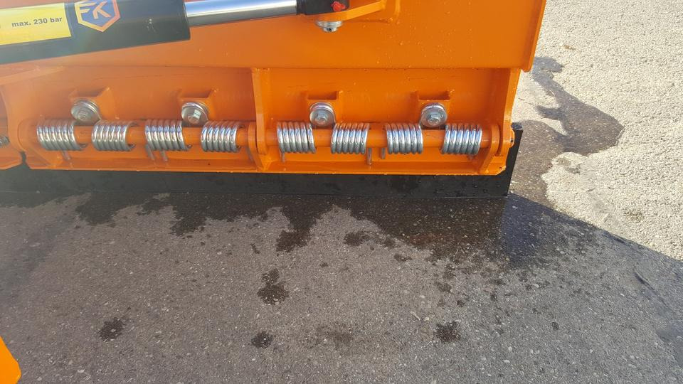 Schneeschild 1,8m Weidemann Kommunal Schlepper Radlader Hoflader - Sniego peilis: foto 5 Schneeschild 1,8m Weidemann Kommunal Schlepper Radlader Hoflader - Sniego peilis: foto 5