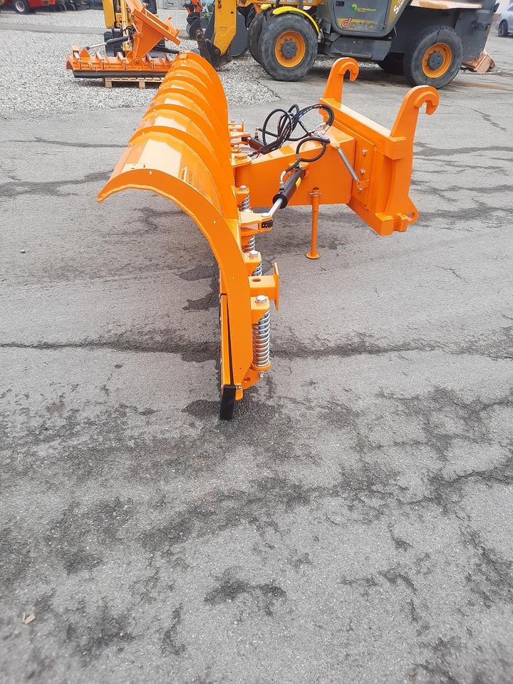 Schneeschild 3,3m Schwer TeleskopladerSchlepper Radlader Hoflader - Sniego peilis: foto 4 Schneeschild 3,3m Schwer TeleskopladerSchlepper Radlader Hoflader - Sniego peilis: foto 4