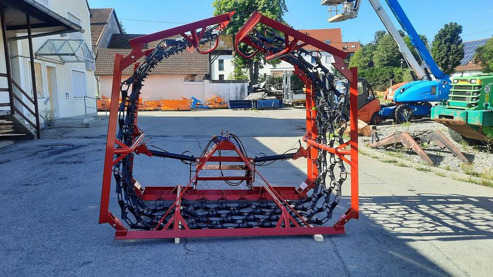 Wiesenegge 6 - 8m Wiesenstriegel Wiesenschleppe Schlepper - Pievų priežiūros akėčių: foto 1 Wiesenegge 6 - 8m Wiesenstriegel Wiesenschleppe Schlepper - Pievų priežiūros akėčių: foto 1