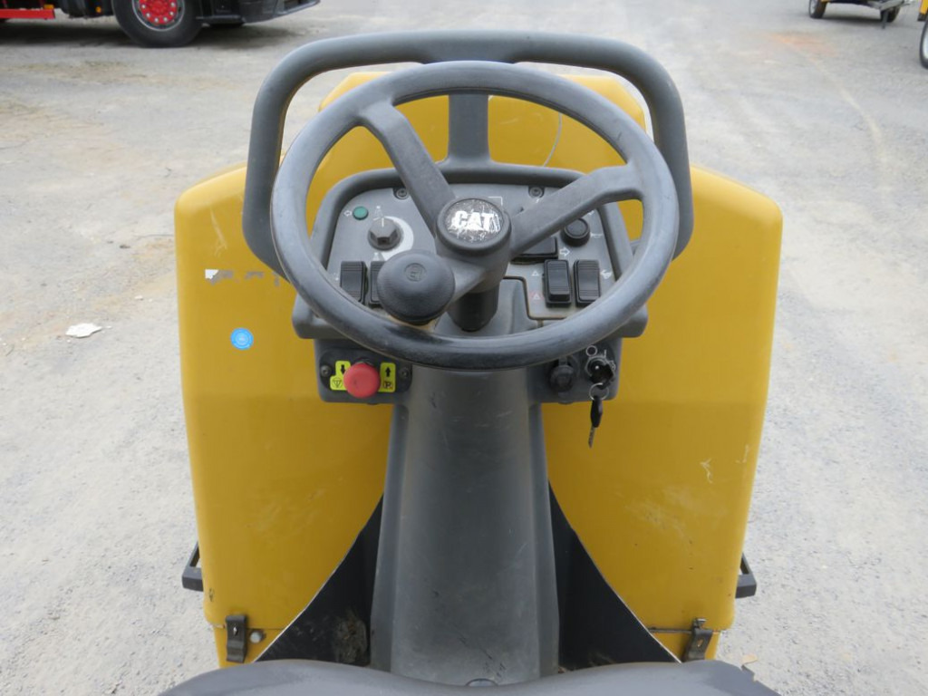 CATERPILLAR Tandem-Vibrationswalze CB14 B Baumaschine - Volas: foto 3 CATERPILLAR Tandem-Vibrationswalze CB14 B Baumaschine - Volas: foto 3