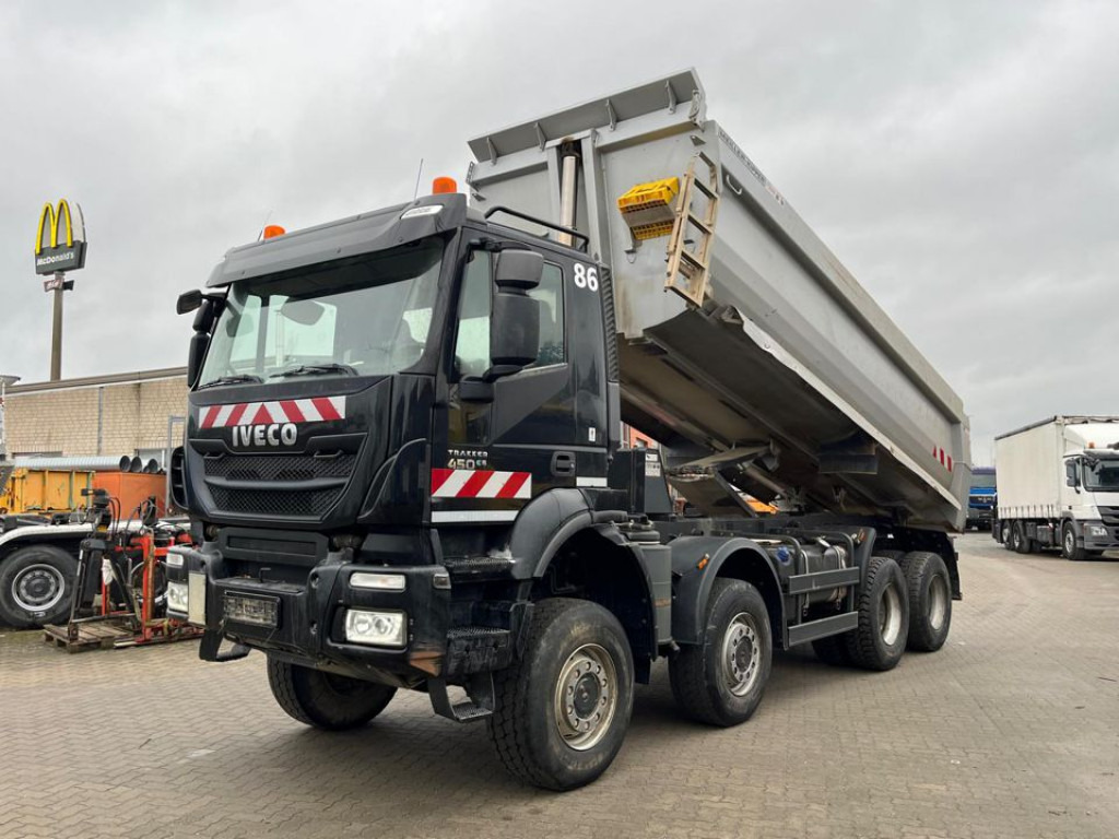 IVECO-MAGIRUS TRACKER AD450TW 4 Achs Muldenkipper Meiller - Savivartis: foto 1 IVECO-MAGIRUS TRACKER AD450TW 4 Achs Muldenkipper Meiller - Savivartis: foto 1