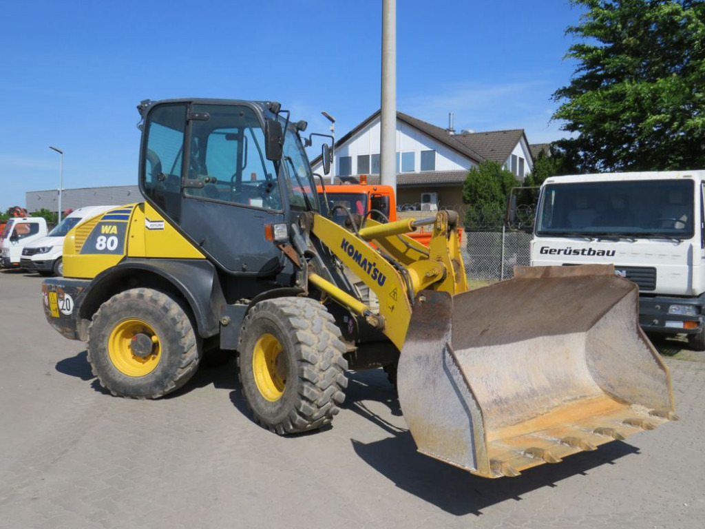 KOMATSU HANOMAG Radlader WA 80 - 6 Radlader - Ratinis krautuvas: foto 2 KOMATSU HANOMAG Radlader WA 80 - 6 Radlader - Ratinis krautuvas: foto 2