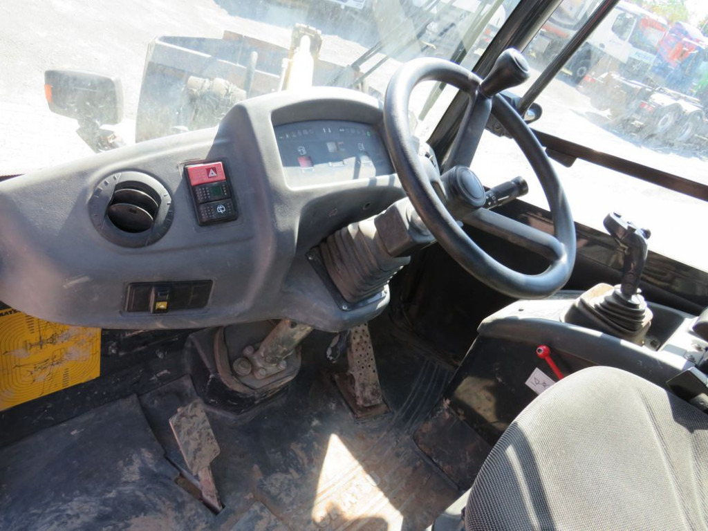 KOMATSU HANOMAG Radlader WA 80 - 6 Radlader - Ratinis krautuvas: foto 5 KOMATSU HANOMAG Radlader WA 80 - 6 Radlader - Ratinis krautuvas: foto 5