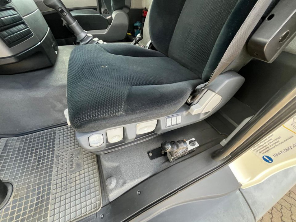 MAN TG-S 26.440 6x4 BB 3-Achs Kipper Schalter - Savivartis sunkvežimis: foto 3 MAN TG-S 26.440 6x4 BB 3-Achs Kipper Schalter - Savivartis sunkvežimis: foto 3