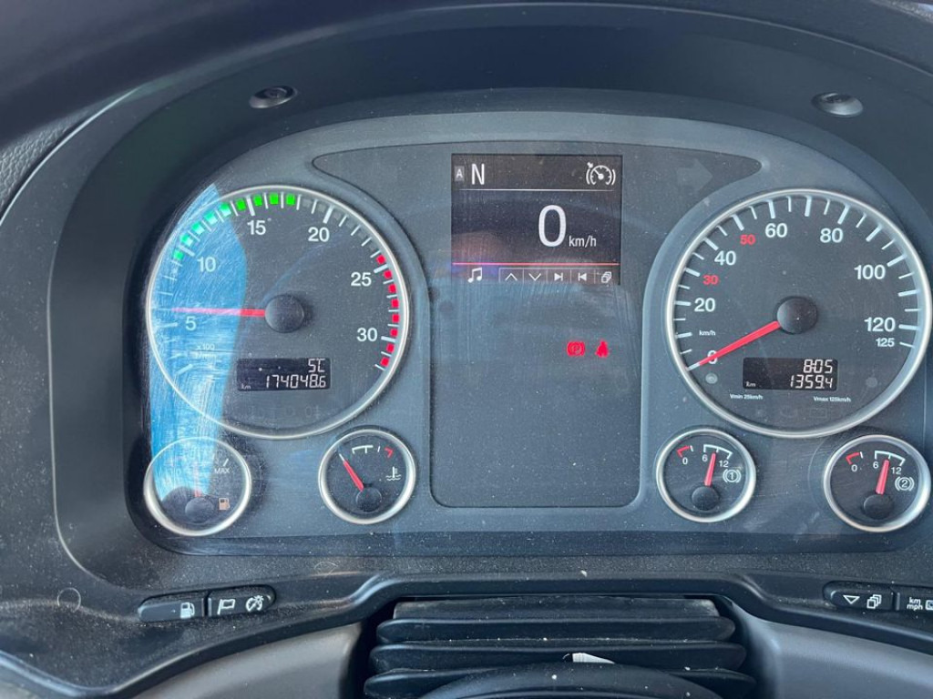 Savivartis MAN TG-S 35.460 8x6 BB 4 Achs Muldenkipper Meiller 18m³: foto 9 Savivartis MAN TG-S 35.460 8x6 BB 4 Achs Muldenkipper Meiller 18m³: foto 9