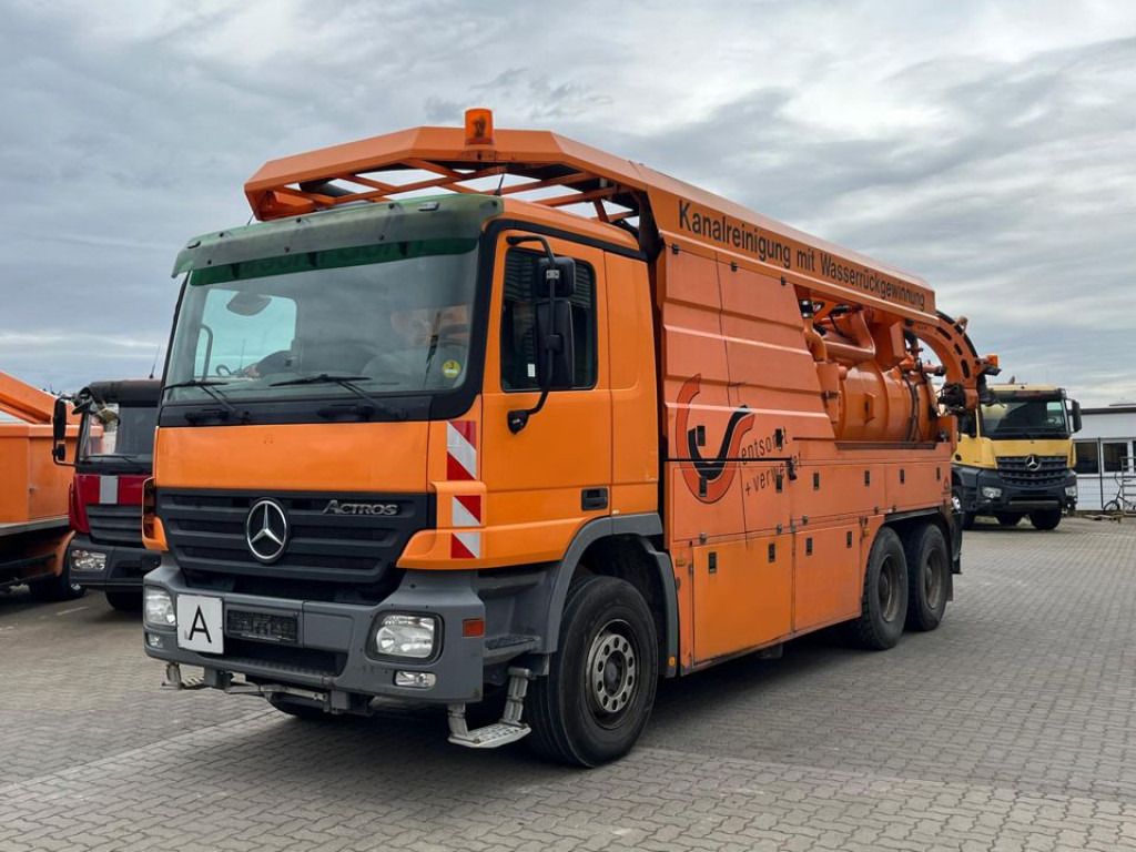 MERCEDES-BENZ Actros 2644 L 6x4 Saug + Spülwagen Kombi Saug+Spül super Zustand - Asenizatorius: foto 1 MERCEDES-BENZ Actros 2644 L 6x4 Saug + Spülwagen Kombi Saug+Spül super Zustand - Asenizatorius: foto 1