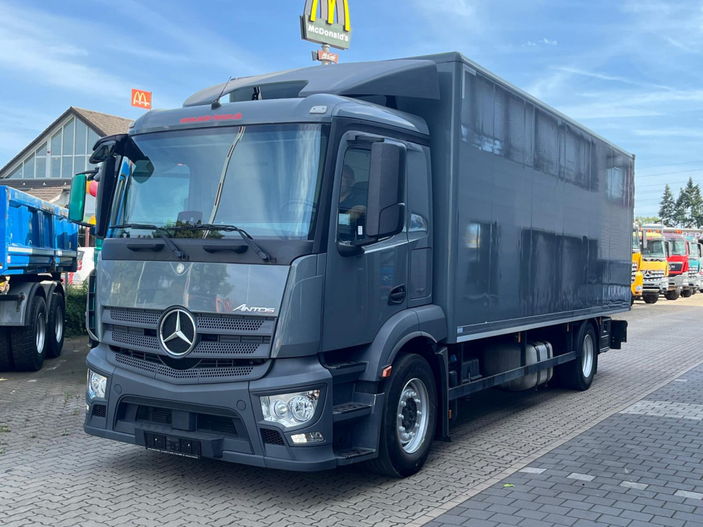 MERCEDES-BENZ Antos 1830 L nR 4x2 Standardkoffer LBW LBW 2to+Funk - Furgonas sunkvežimis: foto 1 MERCEDES-BENZ Antos 1830 L nR 4x2 Standardkoffer LBW LBW 2to+Funk - Furgonas sunkvežimis: foto 1