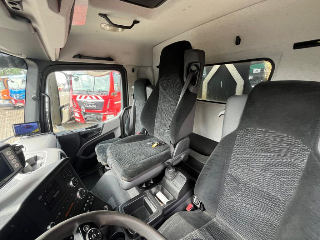MERCEDES-BENZ Antos 2533 L 6x2 ENA Müllwagen Zoeller + Schüttung - Šiukšliavežis: foto 3 MERCEDES-BENZ Antos 2533 L 6x2 ENA Müllwagen Zoeller + Schüttung - Šiukšliavežis: foto 3