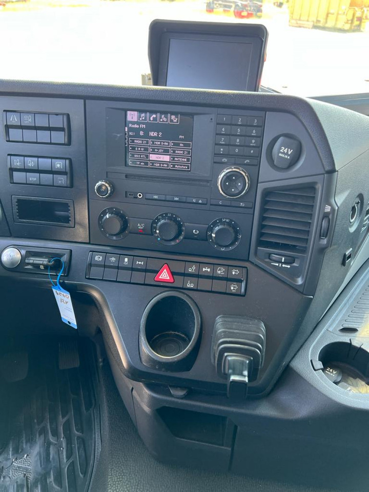 MERCEDES-BENZ Antos 2540 L 6x2 Pritsche LBW - Tentinis sunkvežimis: foto 2 MERCEDES-BENZ Antos 2540 L 6x2 Pritsche LBW - Tentinis sunkvežimis: foto 2