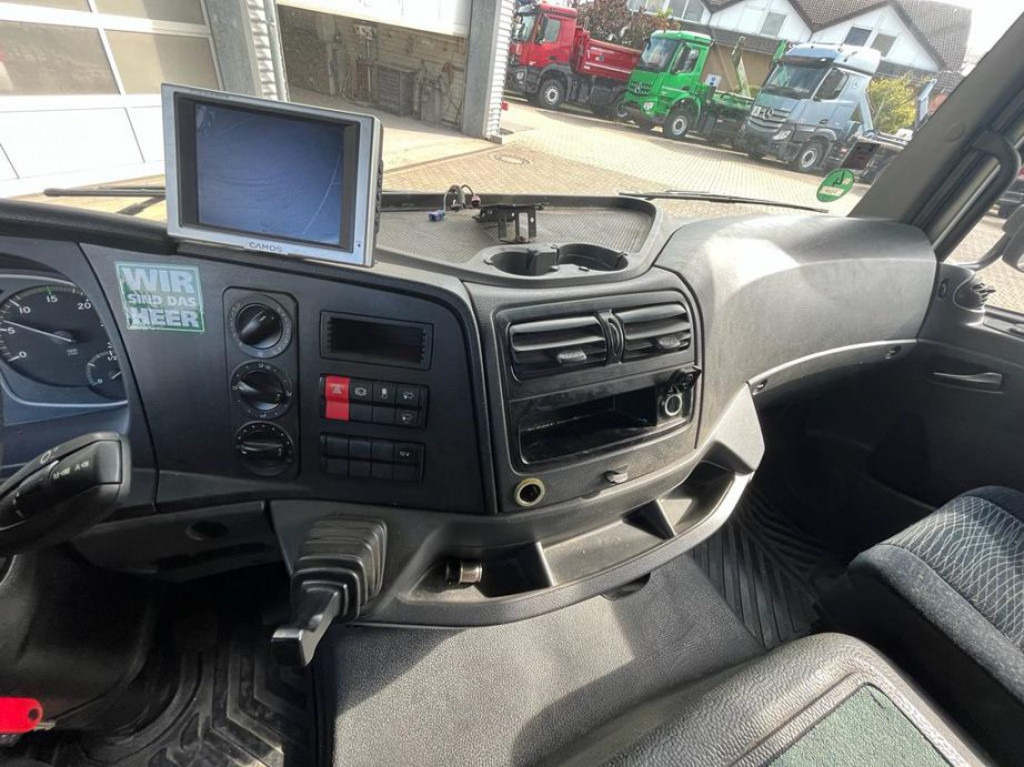 Furgonas su krovinių dėže MERCEDES-BENZ Atego 818 L Möbelkoffer LBW Möbelkoffer gr.Fhs+Sitzreihe: foto 12 Furgonas su krovinių dėže MERCEDES-BENZ Atego 818 L Möbelkoffer LBW Möbelkoffer gr.Fhs+Sitzreihe: foto 12