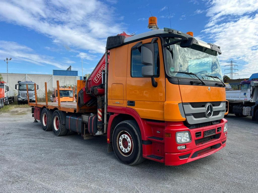 Mercedes-Benz Actros 2646 L 6x4 Pritsche Kran Fassi 450 45m/t - Platforminis/ Bortinis sunkvežimis, Sunkvežimis su kranu: foto 2 Mercedes-Benz Actros 2646 L 6x4 Pritsche Kran Fassi 450 45m/t - Platforminis/ Bortinis sunkvežimis, Sunkvežimis su kranu: foto 2