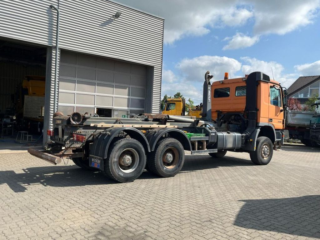 Mercedes-Benz Actros 3336 AK 6x6 Abrollkipper org. nur 84TKM - Hook-lift sunkvežimis: foto 4 Mercedes-Benz Actros 3336 AK 6x6 Abrollkipper org. nur 84TKM - Hook-lift sunkvežimis: foto 4